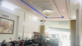 Nhà mặt tiền đường 605, đường 25m, lề 3,5m, dt đất 110m2, 220m sàn