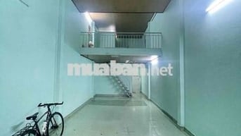 cho thuê nhà nguyên căn trệt lửng dt 4x20