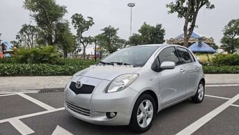Toyota Yaris 1.3AT 2008 màu bạc, 12 vạn km