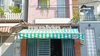 Nhà quang trung 1 sẹc tặng thêm đất