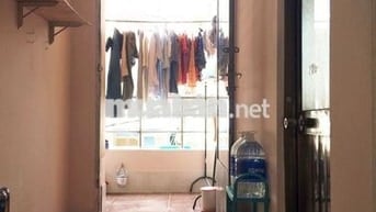 Phòng cho thuê 15m2 Quận 3, nhà vệ sinh riêng, miễn phí wifi.