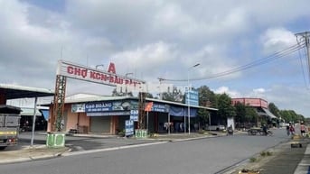 Cần bán đất ngay sau khu chợ đêm và sát khu công nghiệp