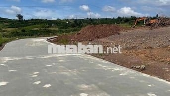 BÁN ĐẤT 1000m2 giá 760trieu đã lên thổ cư