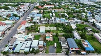 Bán đất cách biển 1km Lộc An xã Phước Hải -TP HCM.
Dt: 194m2 full thổ