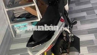 Winer v1 màu trắng đen