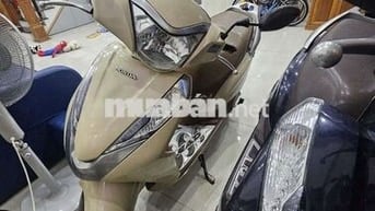 Xe máy Honda Lead 125 màu vàng cát
