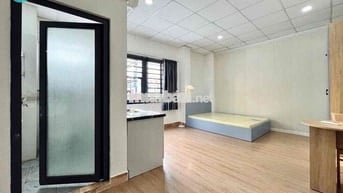 CHO THUÊ CĂN HỘ STUDIO CỬA SỔ LỚN FULL NỘI THẤT GẦN CHỢ BÀ CHIỂU