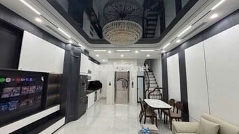 Bán nhà Lâm Du Bồ Đề,DT 48m,6 tầng, nhà siêu đẹp, Giá chỉ 12,8 tỷ