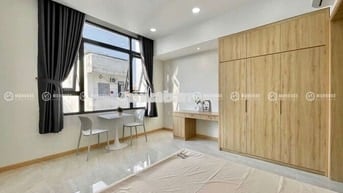 Căn hộ cao cấp, full nội thất mới + máy giặt riêng.Ngay Etown Cộng Hoà