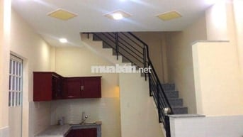 Nhà thuê giá rẻ 3 lầu 3 phòng ngủ hẻmTô Hiến Thành thông  Hòa Hưng