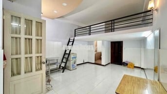 Cho Thuê Phòng Gác Balcon 40m2 4ng ở Ngay Hoà Hưng Toà Viettel Q10