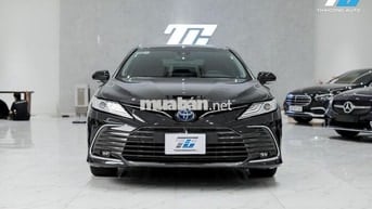 Toyota Camry 2.5HV 2022 nhập Thái giữ kỹ như mới