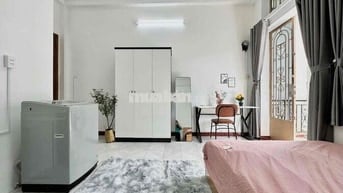 CHO THUÊ CĂN HỘ STUDIO BAN CÔNG LỚN - PHÒNG ĐẸP
