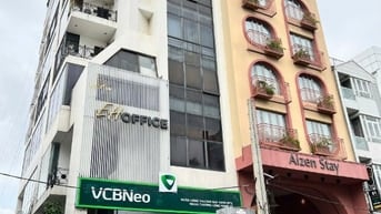 Bán nhà mặt tiền khu phố ẩm thực Phan Xích Long, DT: 9x18.5m, 7 tầng, 