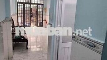 Cho thuê nhà 3 tầng (3m x 10m) có 3 phòng ngủ hẻm xe tải 6m thông