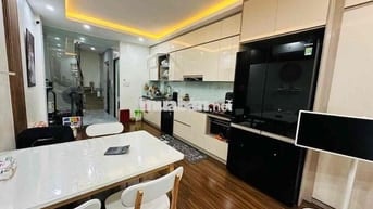 Siêu Phẩm Cầu Giấy 40m2 - 6 Tầng Thang Máy - Ô Tô - Ngõ Thông - Hiếm
