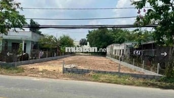 Bán gấp miếng đất ngộp mặt tiền đường LX