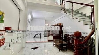 Nhà Mới Sạch Sẻ DT 4x16 1Trệt 1Lửng 2Pn 2Wc Sân Rộng Gần Chợ Cầu Đồng