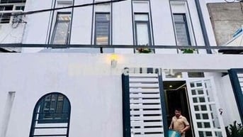 Nhà Đẹp Ngang Rộng tại thạnh xuân Quận 12