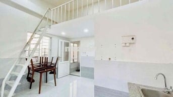 PHÒNG BAN CÔNG MỚI XÂY GIÁ RẺ CÓ MÁY LẠNH - THANG MÁY - MẶT TIỀN ĐƯƠNG