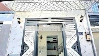 Bán Nhà Hẻm Lớn , Huỳnh Tấn Phát, 40m2 DTSD, Giá 2Tỷ Hơn