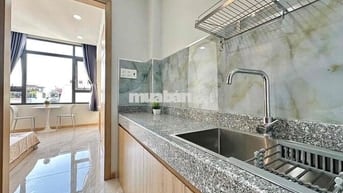 1PN cửa sổ trời, máy giặt riêng, full NT mới ngay ETown Cộng Hoà