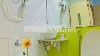 Bán nhà hẻm xe hơi CMT8, Tân Bình. 2tầng đẹp, giá chỉ 6,2 tỷ