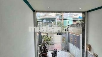 Cho thuê nhà mặt tiền đường Chợ Lớn P11 Q6