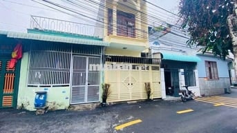 Nhà cấp 4 gác lửng gần Vincom550 và chợ Xóm Vắng Dĩ An