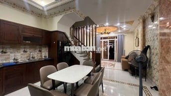 🏠 Chính chủ cho thuê nhà nguyên căn – Huỳnh Tấn Phát, Q7