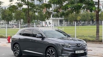 VF8 Plus 2022 thuê Pin tiên phong 17.000km