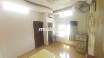 cần nữ ghép 1;1 ngay đại học Luật đi bộ