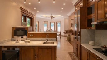 CHO THUÊ VILLA VIEW SÔNG SIÊU ĐẸP 7 PN, SÂN VƯỜN HỒ BƠI, KARAOKE QUẬN