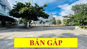 Lô góc Nguyễn Chu Sĩ và Hàm Trung 7, gần đường Mê Linh, Hồ Bàu Tràm