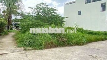 miếng đất chính chủ diện tích lớn 200m2, giá 879tr, gần kcn Gia Thuận