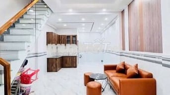 GIÁP NGÃ TƯ BỐN XÃ - 2 TẦNG - 2 PN- 4MX8M, NHỈNH 3 TỶ