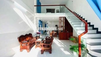 Nhà 3 phòng có nội thất KDC Văn Hoá Tây Đô