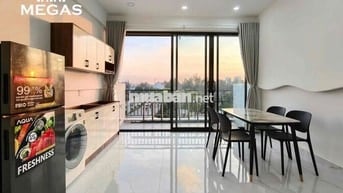 Cho Thuê Căn Hộ 1 Phòng Ngủ Ban Công Ngay Vòng Xoay Dân Chủ Quận 3 T11