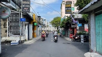 HIẾM!!ĐẤT LÔ GÓC- ĐƯỜNG DÂN CHỦ - HẺM ÔTÔ - GẦN GA METRO - Ngang 6M