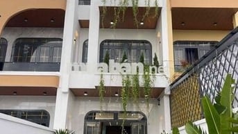 Tôi Cần Bán Nhà Gần bên Chợ Bình Chánh