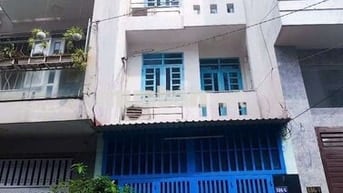 Nhà hẻm nhựa xe tải, 4 tầng, 5 phòng ngủ, 6 toilet