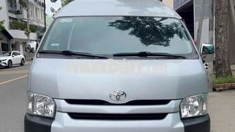 Toyota Hiace 2016 máy xăng số tay