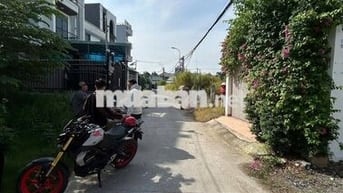 CHỦ BÁN GẤP LÔ ĐẤT MẶT TIỀN TẬP ĐOÀN 8, SAU TRƯỜNG THPT BÌNH CHÁNH