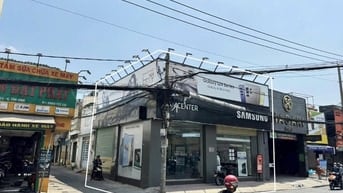 Cho thuê nhà GÓC 2MT 696 Âu Cơ, Phường 14, Quận Tân Bình, Hồ Chí Minh.