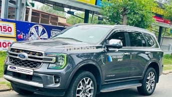 Ford Everest Titanium 4x2 AT 2023 - Ghi Xám