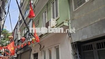 Nhà ở, Không ở chung chủ, 3 tầng ~100m2, tại 167 Trương Định