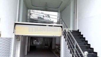 NHÀ 4 PHÒNG MẶT TIỀN KINH DOANH CHỢ LỚN