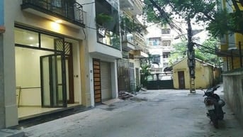 Chính chủ cho thuê căn hộ ngõ 210 Đội Cấn, 100m2, full đồ