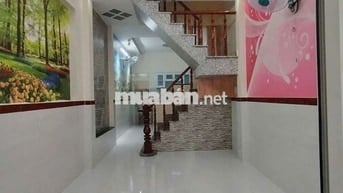 NHÀ ĐẸP 3LẦU -4PHÒNG NGỦ SÁT CHỢ HIỆP THÀNH QUẬN 12