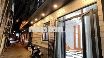 Nhà lầu mới 2 phòng 2 máy lạnh hẻm Bà Huyện Thanh Quan